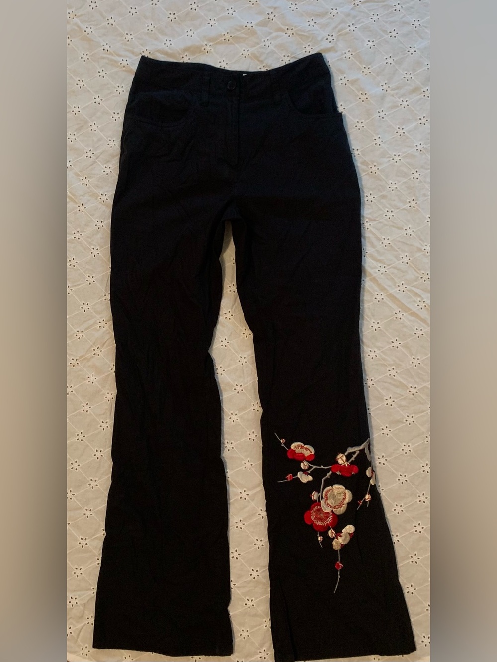express bleus - vintage black pants with cherry blossom embroidery